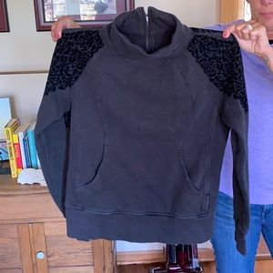 Lululemon sweatshirt